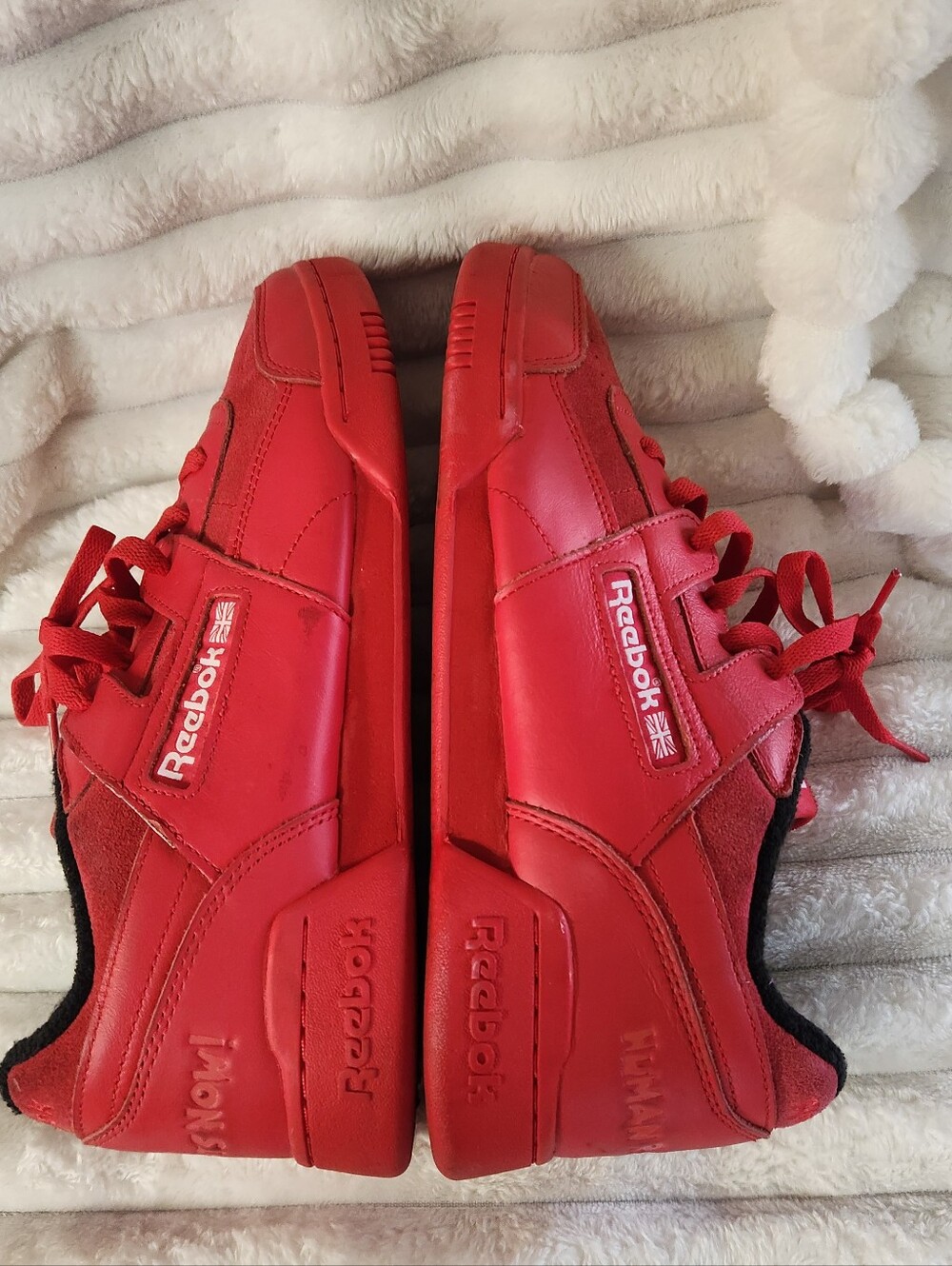 Reebok Workout Plus "Human Rights Now"-Vector Red - Picture 11 of 16